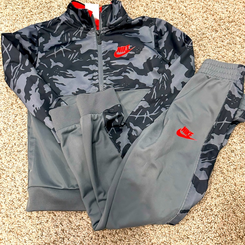 Nike | Track suit | size 7 | Boys | grey and red | EUC